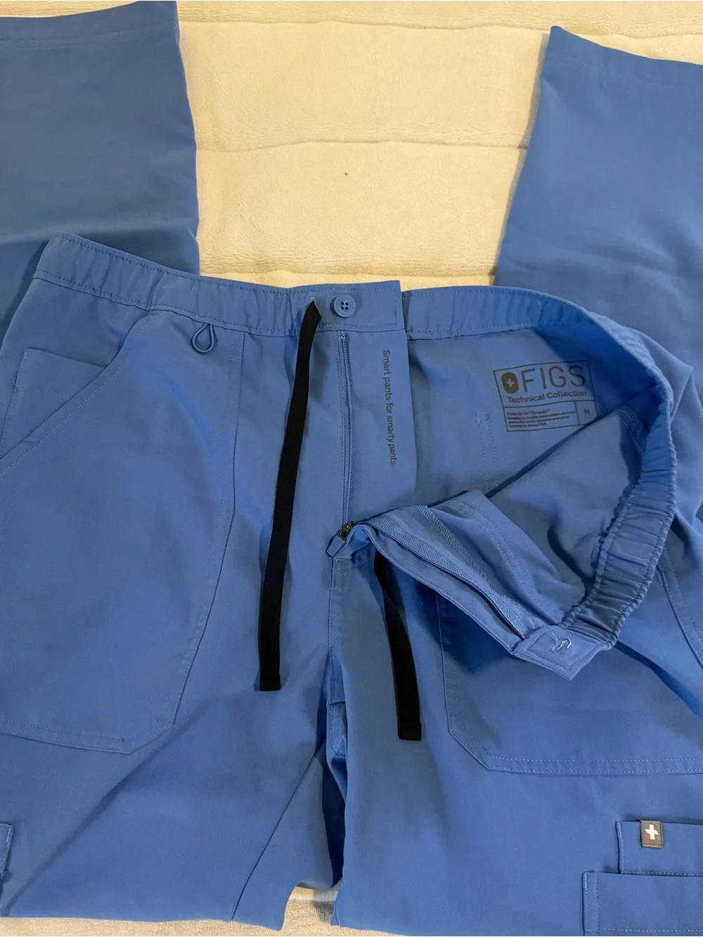 Figs Men’s Cairo Cargo Scrub Pants Ceil Blue- Medium